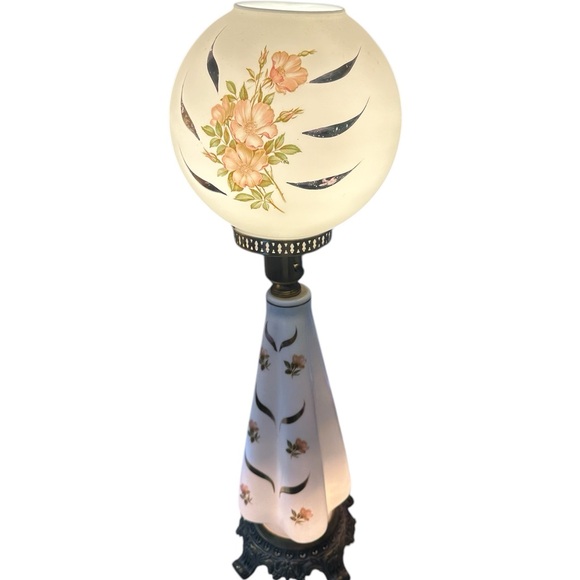 VTG Rare Atomic Milk Glass 4 Way Floral Globe Pyramid Lamp - Picture 1 of 6